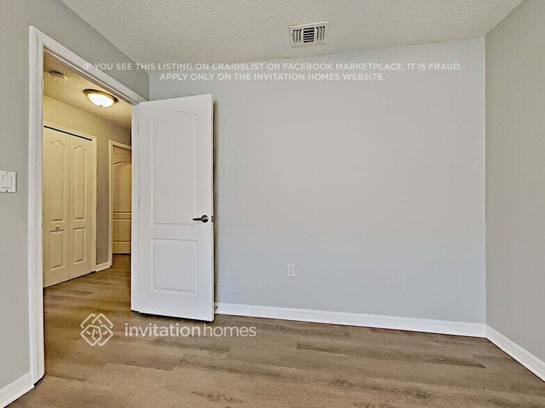 Building Photo - 13702 Hawkeye Dr
