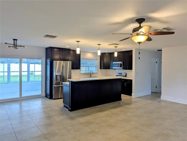 Building Photo - 1180 Eden Isle Blvd NE