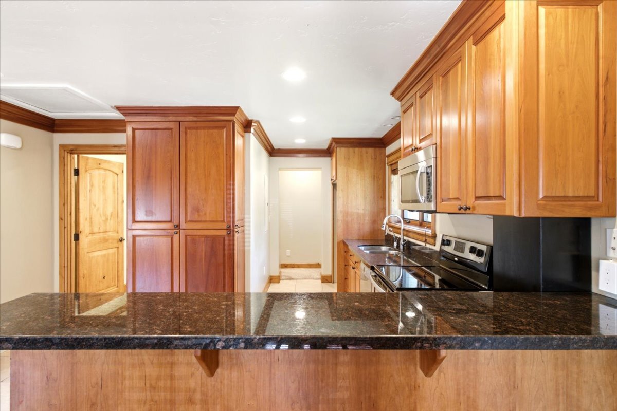Building Photo - 623 N Wall St
