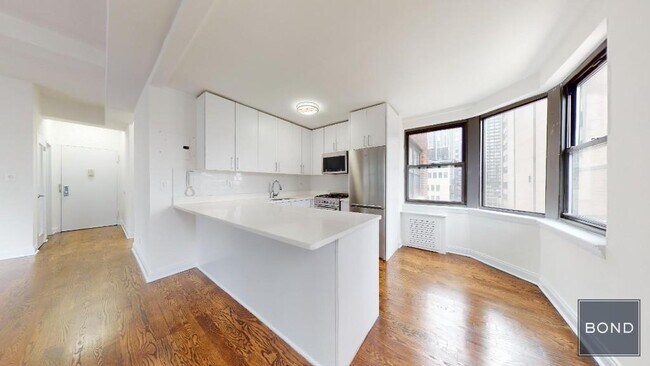 Primary Photo - 157 W 57th St