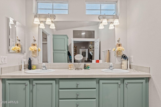 Building Photo - 2501 W Wickenburg Way