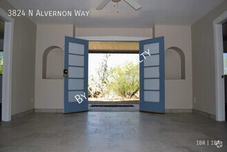 Building Photo - Catalina Foothills 1 Bed 1 Bath Stand Alon...