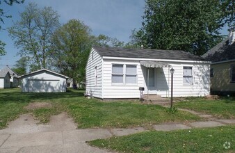 Building Photo - 2 Bedroom Home on North Side