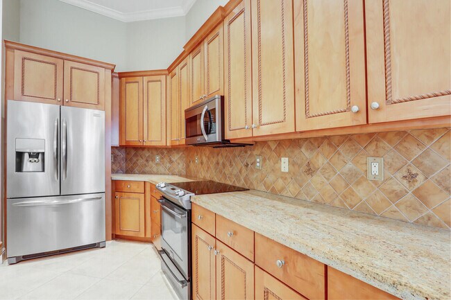 Building Photo - 9400 Briarcliff Trace