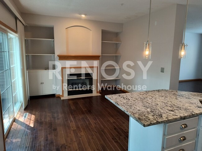 Building Photo - 4BD/2BA in Hopkins Available Now