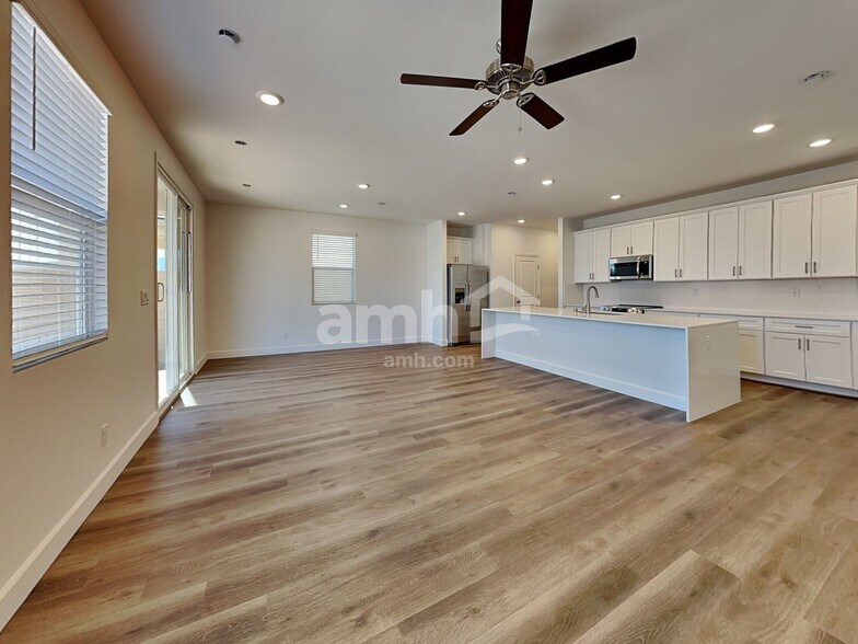 Building Photo - 6489 Aspen Mountain Ave