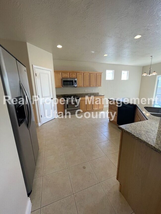 Building Photo - 2861 Fox Hunters Loop