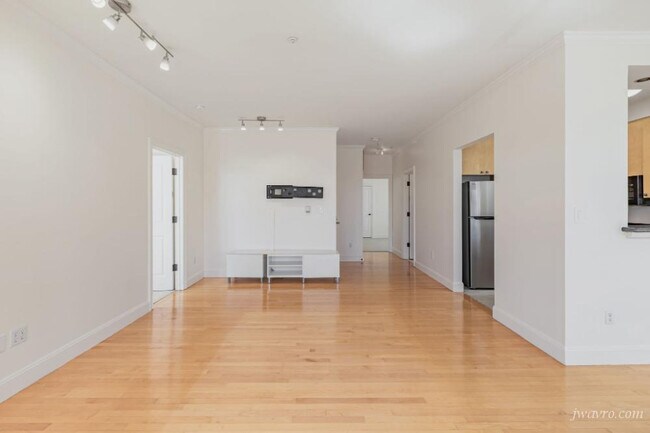 Building Photo - 1438 Filbert St