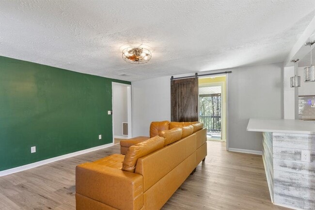 Building Photo - 1216 Old Rdg Rd E