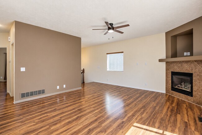 Building Photo - 16405 Camden Ave