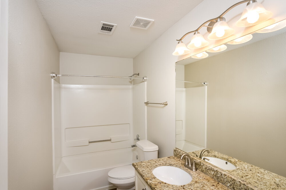 Building Photo - 8639 Sunny Oaks