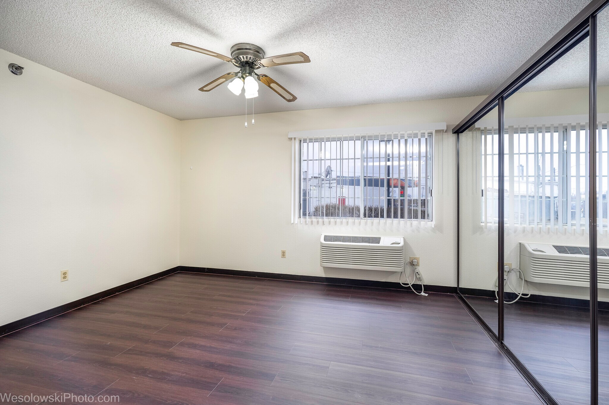 Bedroom - 3305 Sunset Ave