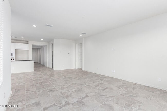 Building Photo - 8529 S 67th Dr