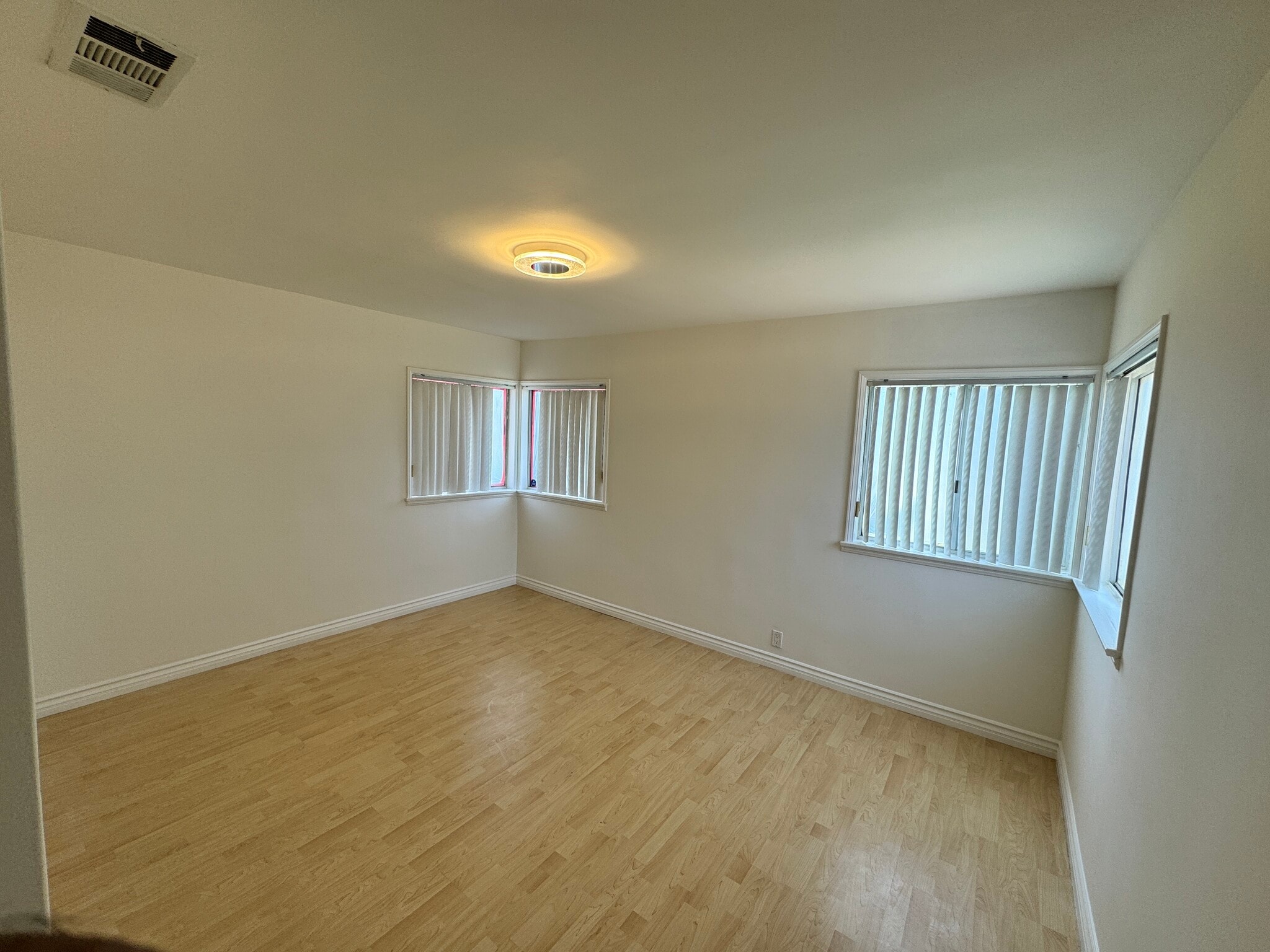 Bedroom - 14933 Sylvan St