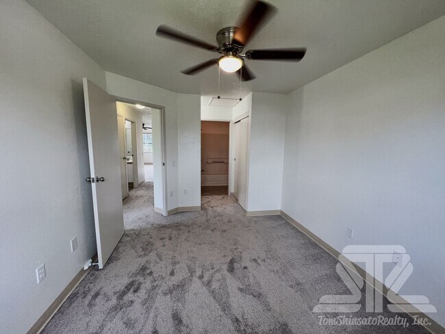 Building Photo - 2 bed/2 bath/2 parking townhouse in Mililani Mauka!