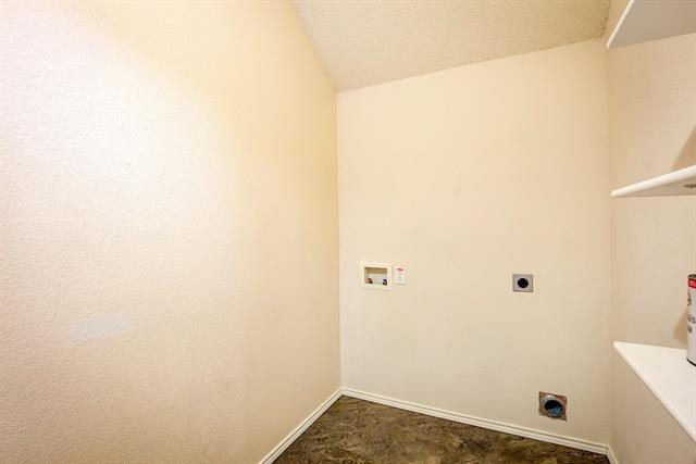 Building Photo - 5713 Meadows Way
