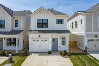 Building Photo - New Construction in Prime Location!