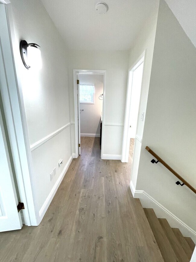 Building Photo - Charming updated 3-bedroom home with a/c near Victor Park