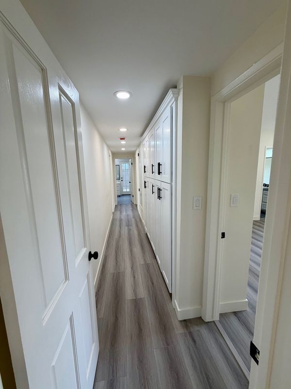 Building Photo - 5301 Dubois Ave