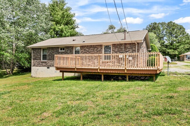 Building Photo - 3104 Spring Creek Ct