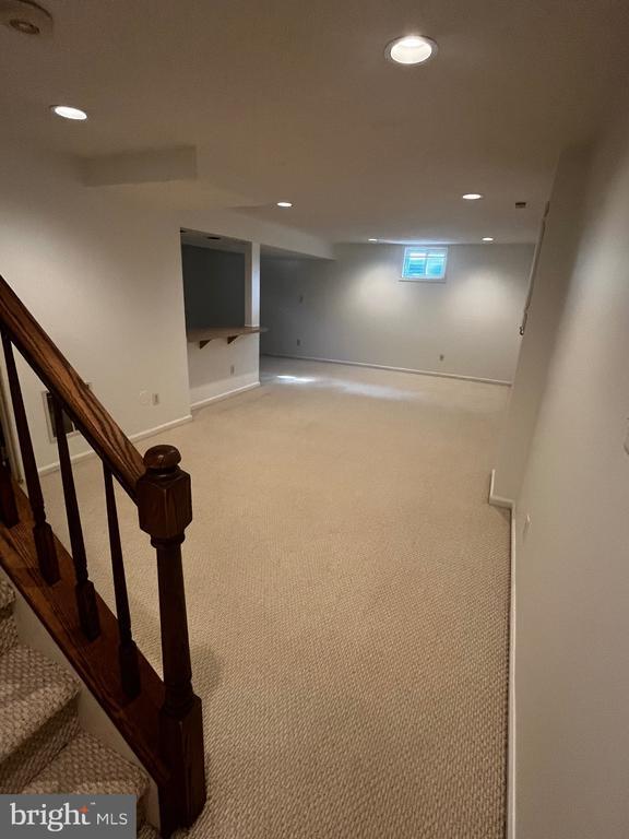 Building Photo - 15404 Beachview Dr