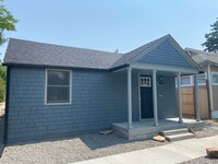 Building Photo - Adorable 1 bedroom remodeled home! Availab...