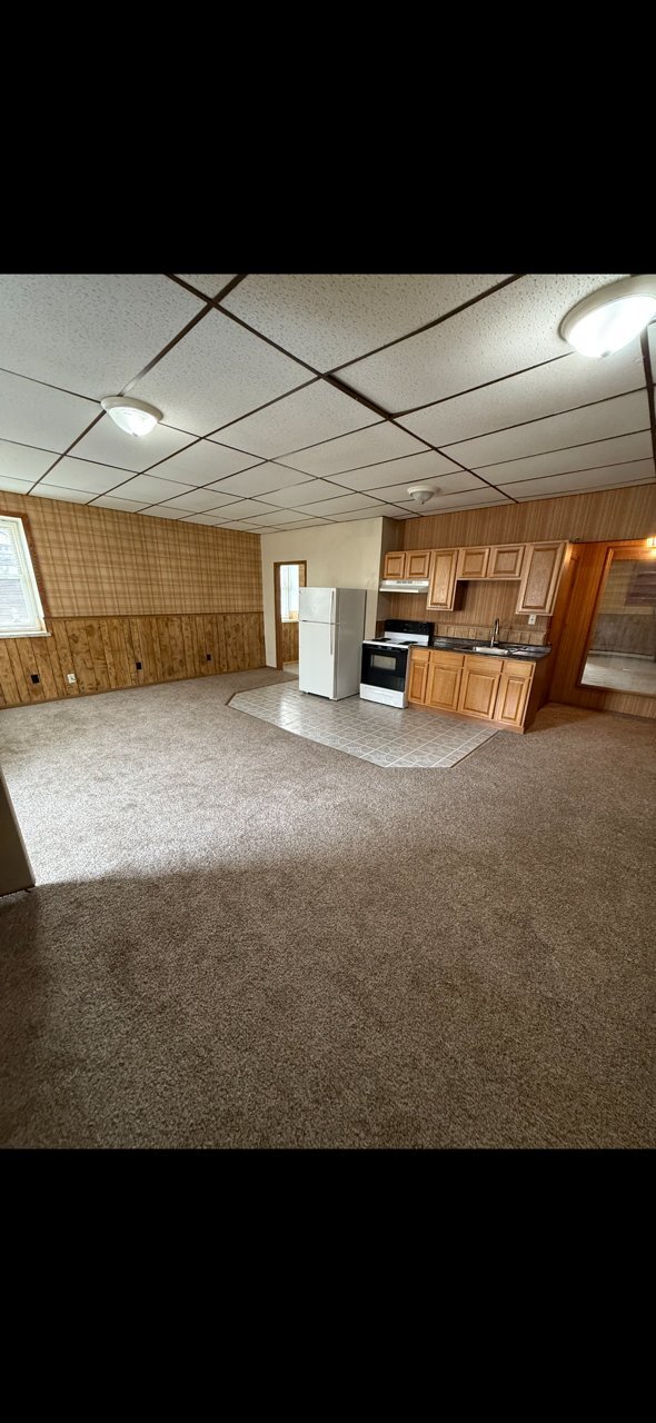 Building Photo - 255 Sunbury St