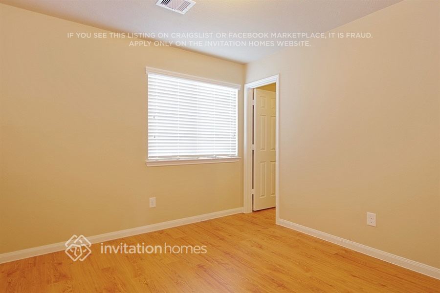 Building Photo - 18811 Dennington Dr