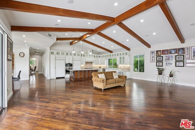 Building Photo - 27048 Triumph Ave