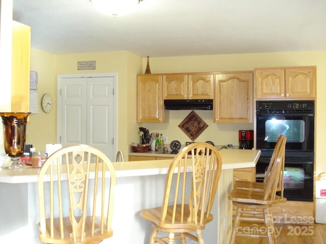 Building Photo - 25 Bluff Cove Rd