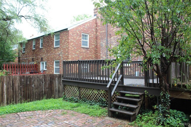 Building Photo - 1119 Sanford Ave
