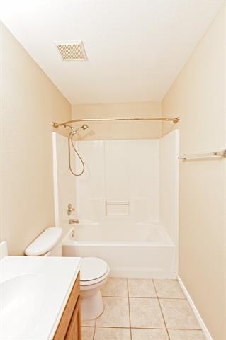 Building Photo - 4009 Hidden Meadow Ct