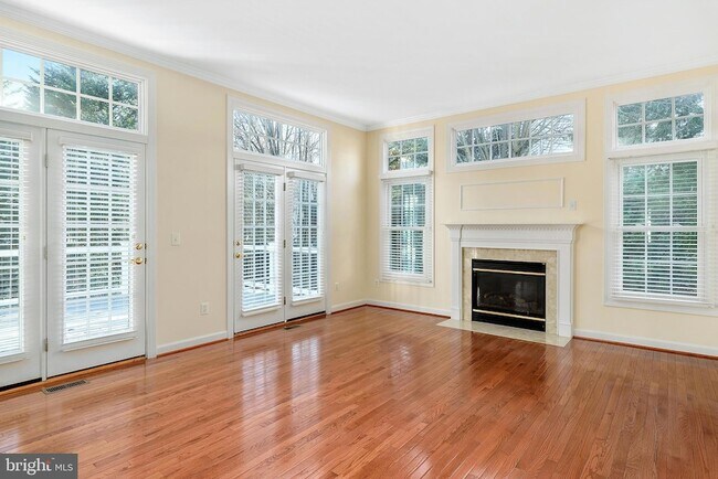 Building Photo - 4481 Shady Point Pl