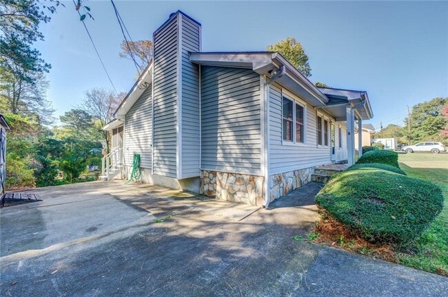 Building Photo - 905 Rambling Rose Ct NW