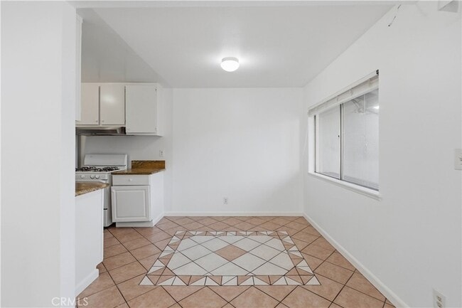 Building Photo - 1250 S Brookhurst St