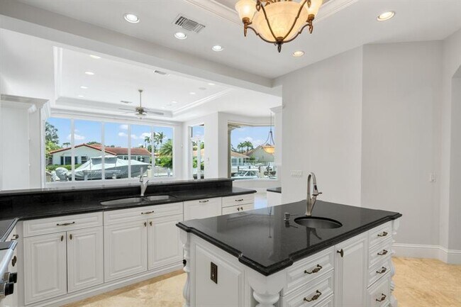 Building Photo - 501 Golden Harbour Dr