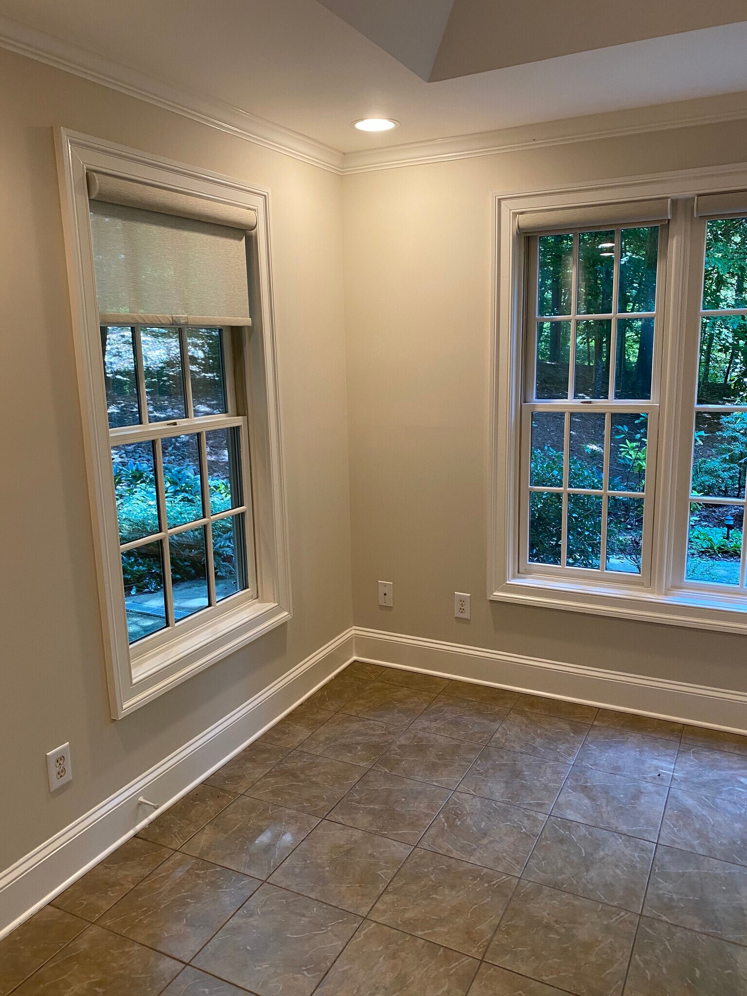 Building Photo - 125 Wild Iris Ln