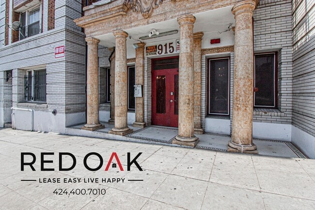 Building Photo - 915 Grattan St