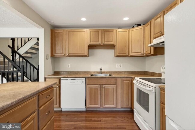 Building Photo - 337 Gundry Dr