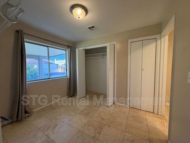 Building Photo - 337 W 200 N