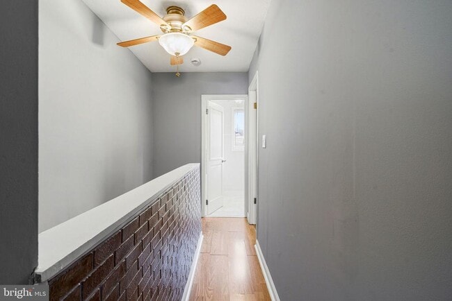 Building Photo - 2543 S Franklin St