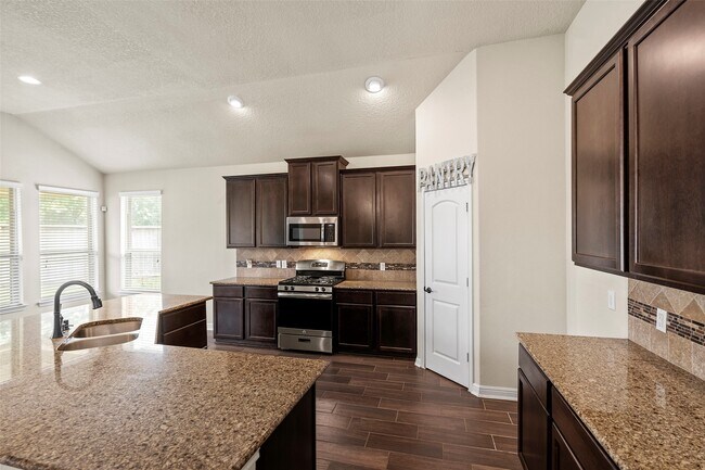 Building Photo - 2703 Barrington Branch Dr