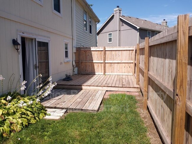 Building Photo - 906 Christie Ct