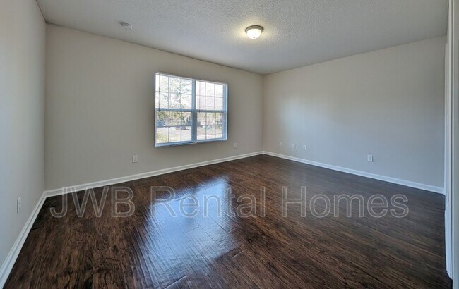 Building Photo - 8975 3rd Ave