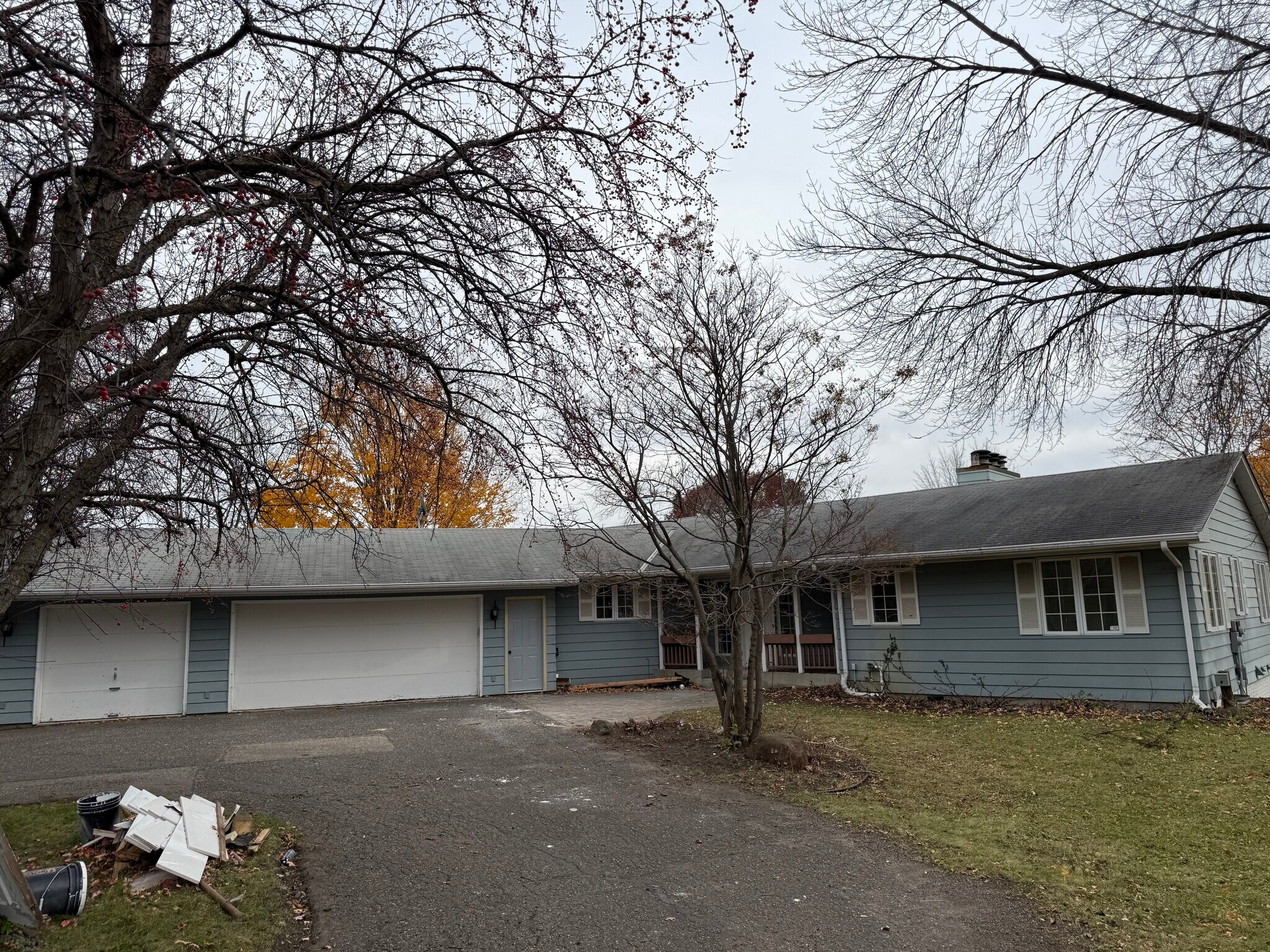 Building Photo - 5500 Vagabond Ln N