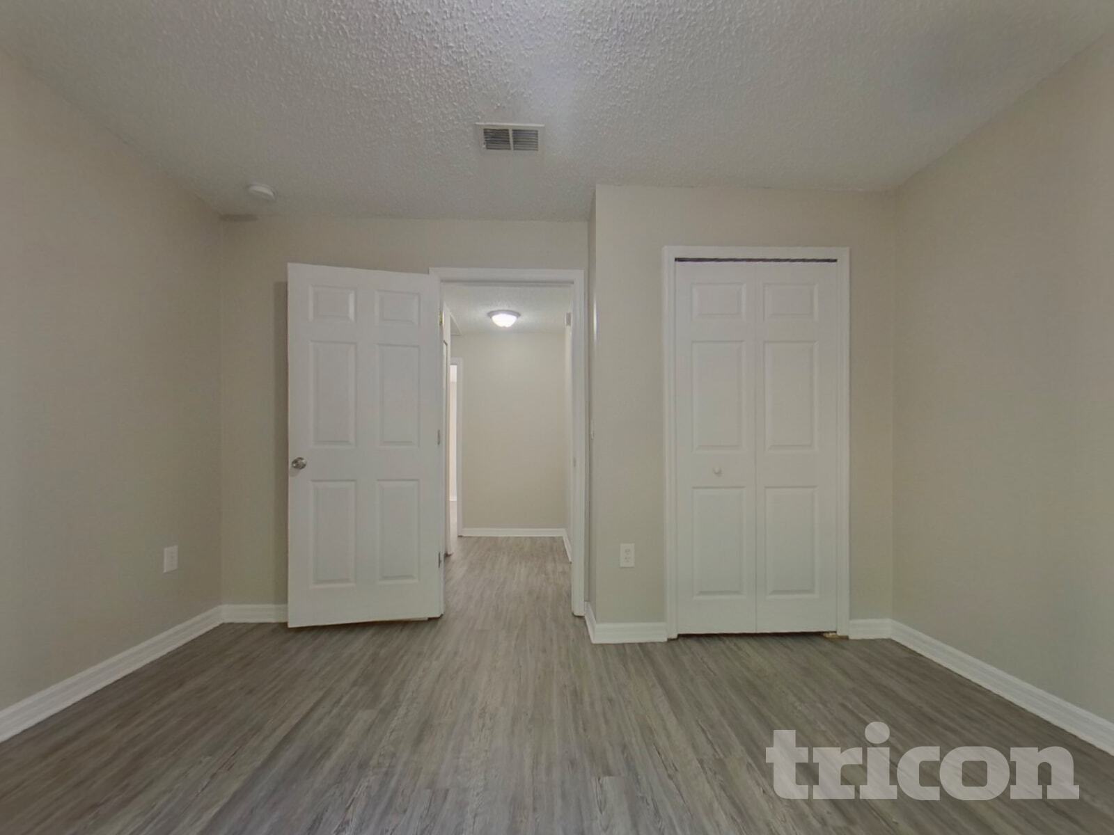 Building Photo - 3390 Shalimar Cir