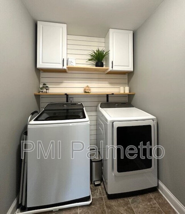 Building Photo - 226 Woolbright Ln