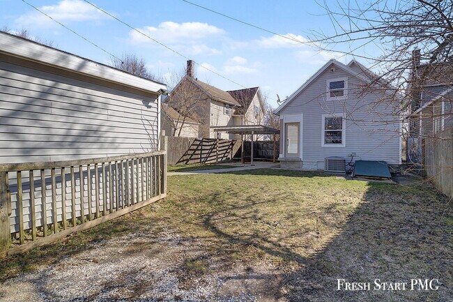 Building Photo - Spacious 5-Bed Home with 2.5 Baths
