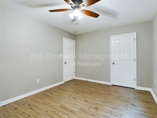 Building Photo - 3024 Flora Ave