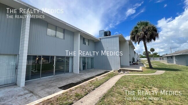 Building Photo - 1010 N Fiske Blvd